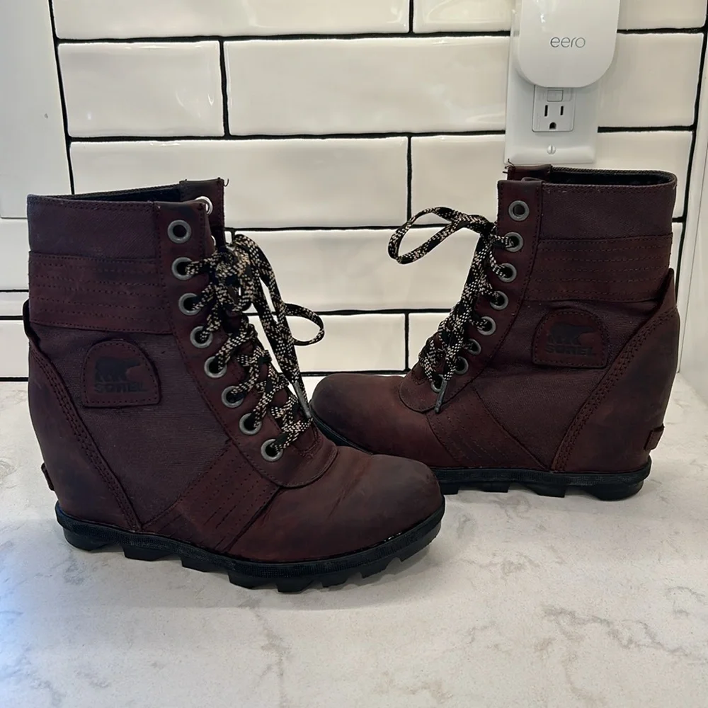 SOREL LEXIE™ Wedge Boot Burgundy Leather Lace Up Hi Top Chunky Size 8